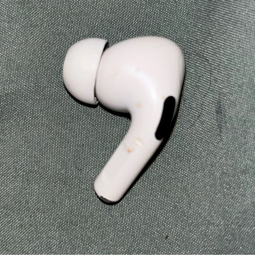 Genuine A2084 Apple Airpods Pro 1st Gen LEFT Earbud Replacement ONLY WORKS